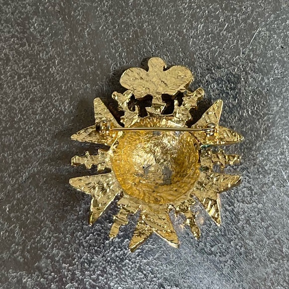 VTG Brooch Maltese Cross St Clement's anchor red white blue Crown pin medallion - Picture 7 of 10